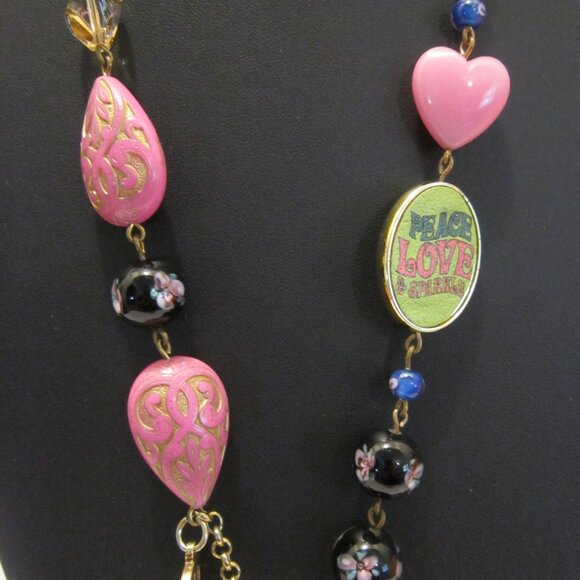 TARINA TARANTINO PEACE LOVE & SPARKLE HIPPIE HELLO KITTY MEDALLION NECKLACE~HTF - Picture 3 of 7